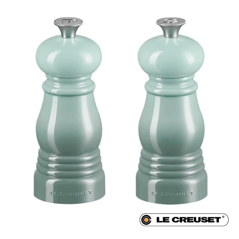 SET OF 2 CLASSIC SALT AND PEPPER MILLS - SEA SALT