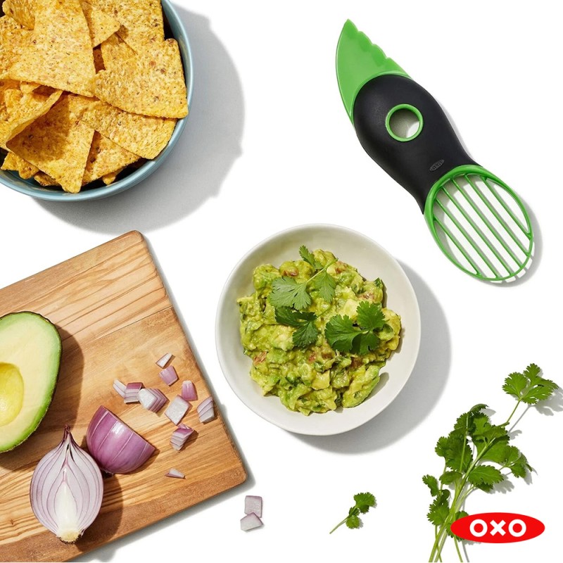 3-IN-1 AVOCADO SLICER GREEN
