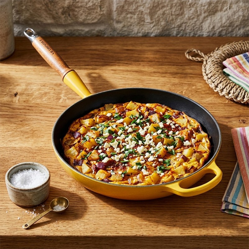 28cm CAST IRON FRYING PAN WITH WOODEN HANDLE - NECTAR
