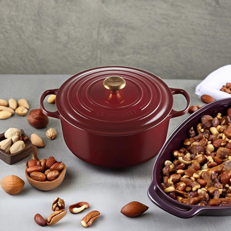 28CM SIGNATURE ENAMELLED CAST IRON ROUND CASSEROLE - GARNET