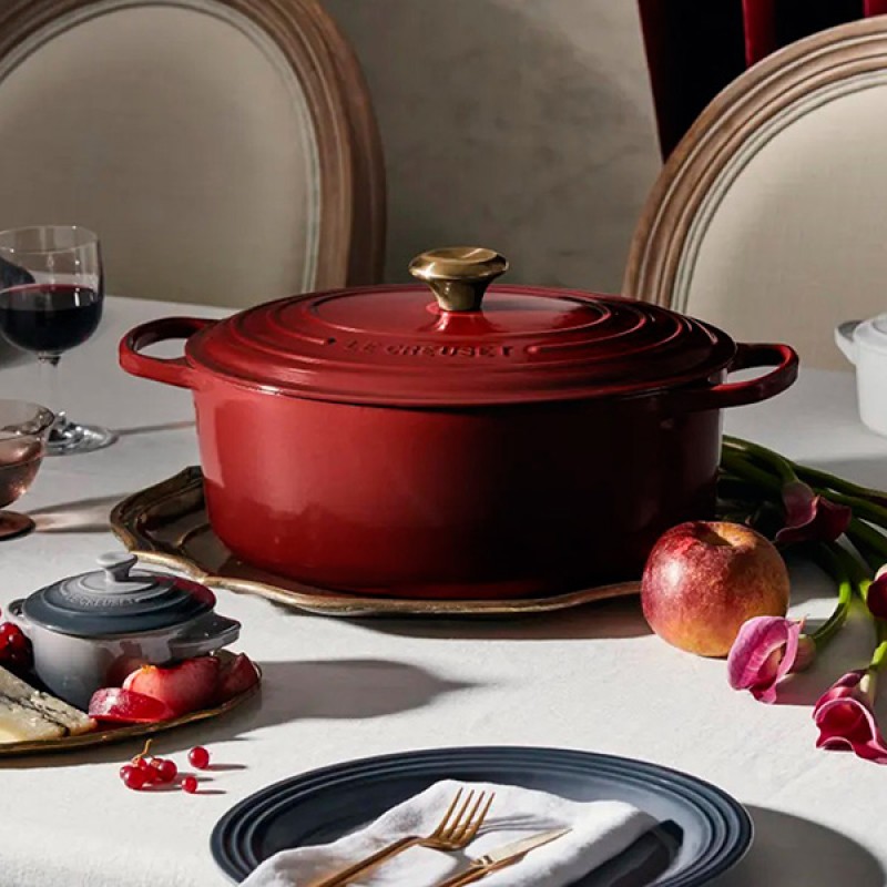 24CM SIGNATURE ENAMELLED CAST IRON ROUND CASSEROLE - GARNET