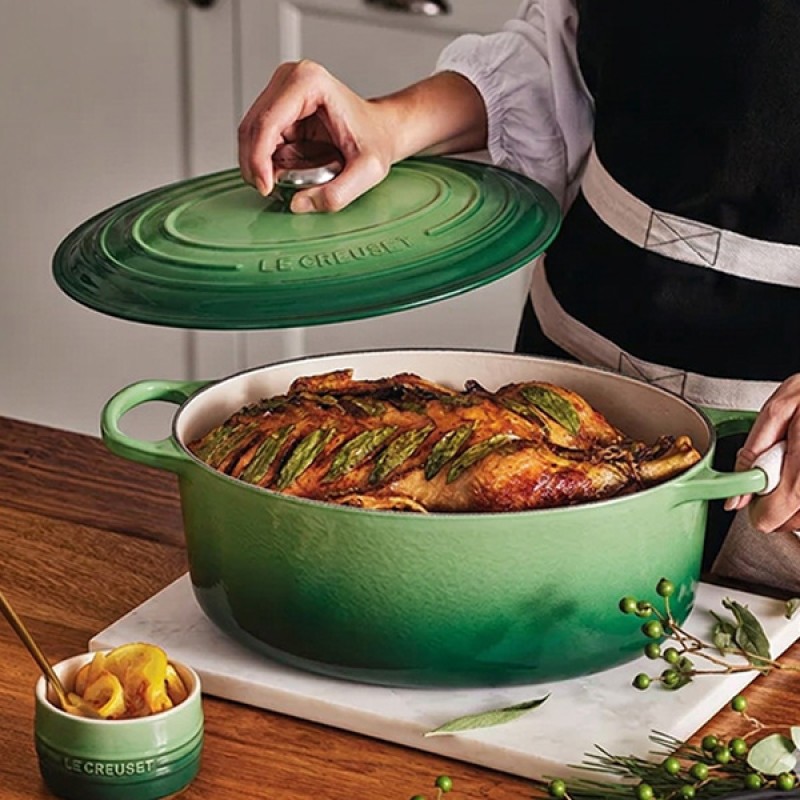 31CM CAST IRON OVAL SHALLOW CASSEROLE - BAMBOO