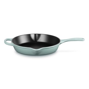 26CM SIGNATURE CAST IRON ROUND SKILLET - SEA SALT