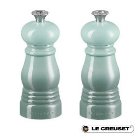 SET OF 2 CLASSIC SALT AND PEPPER MILLS - SEA SALT