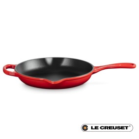 23CM SIGNATURE CAST IRON ROUND SKILLET - CERISE