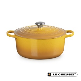 28CM SIGNATURE ENAMELLED CAST IRON ROUND CASSEROLE...