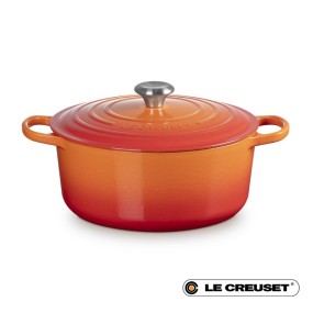 28CM SIGNATURE ENAMELLED CAST IRON ROUND CASSEROLE...