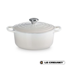 24CM SIGNATURE ENAMELLED CAST IRON ROUND CASSEROLE...