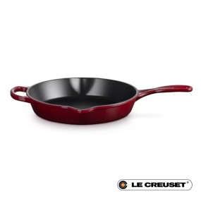 26CM SIGNATURE CAST IRON ROUND SKILLET - GARNET
